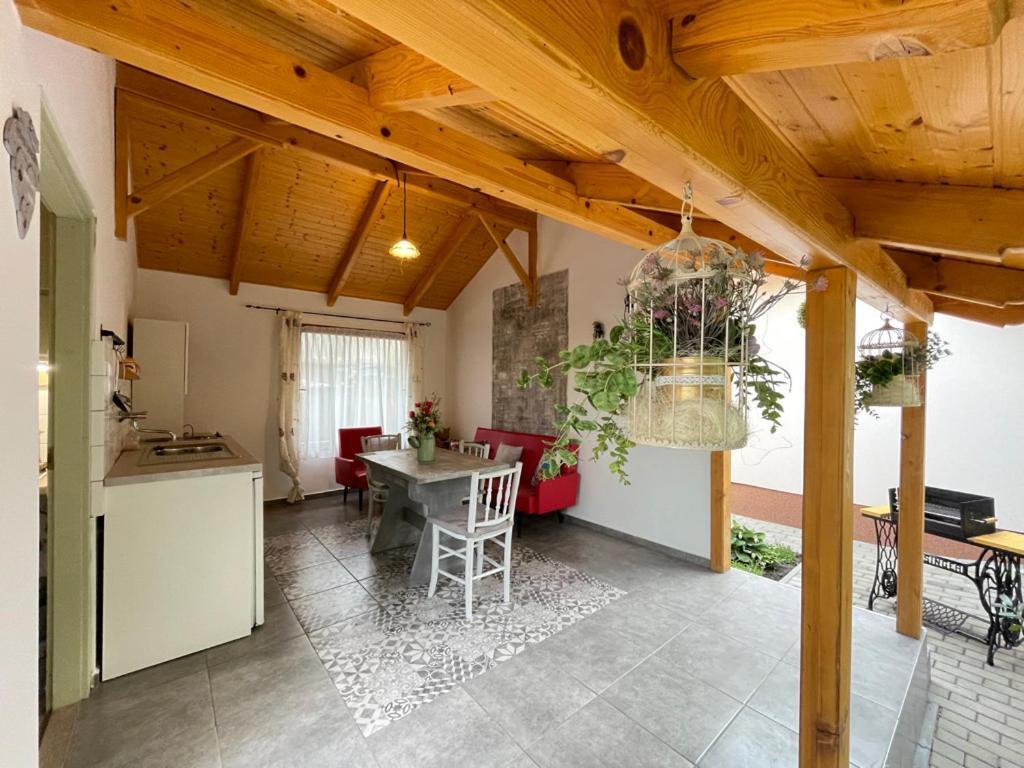 Ibolya Apartman Csisztapuszta المظهر الخارجي الصورة